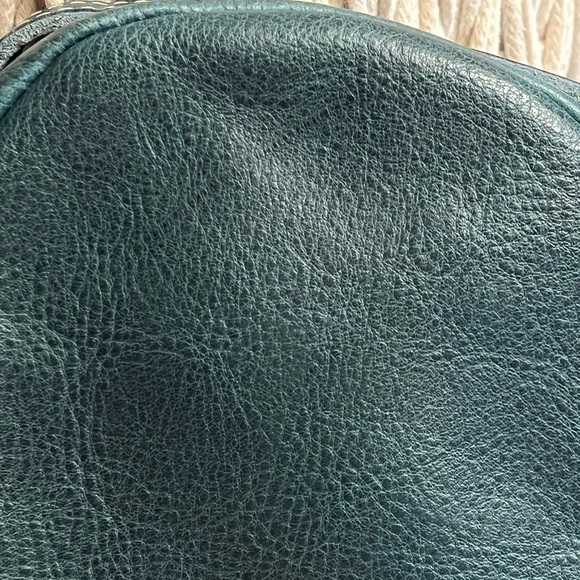 Portland Leather Goods Lagoon Small Circle Crossbody - Picture 6 of 13